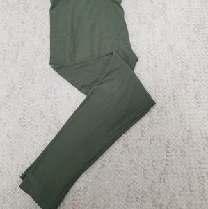 LulaRoe women Leggings Green size XL
